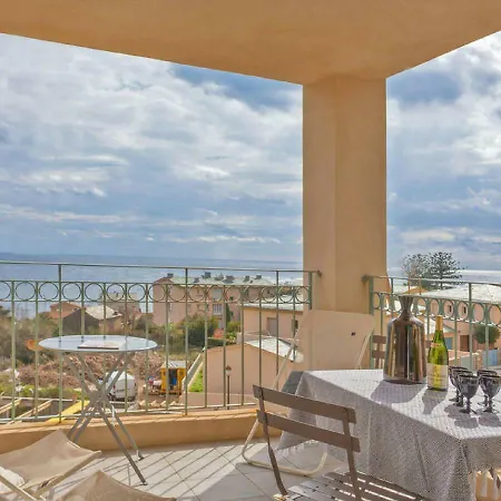 Perfect House * Erbalunga (Corsica)